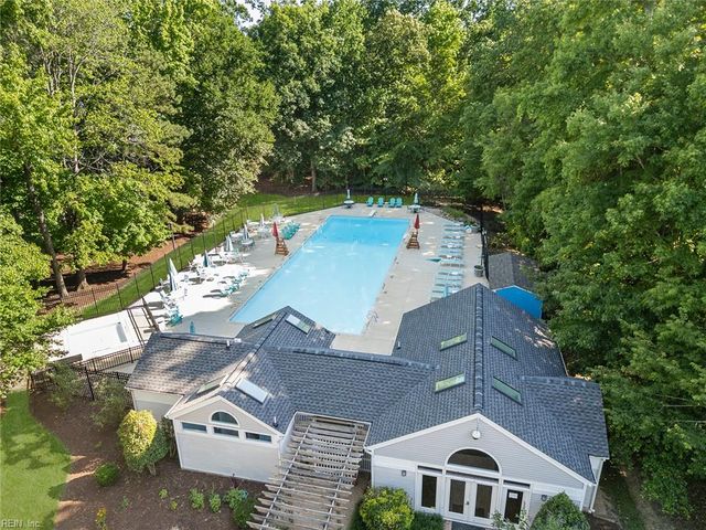321 Windy Ridge LN, Newport News, VA 23602