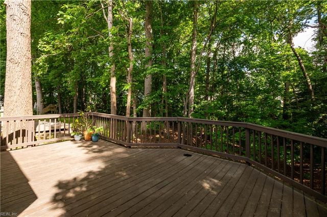 321 Windy Ridge LN, Newport News, VA 23602