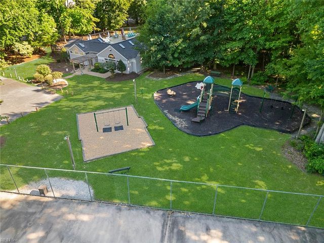 321 Windy Ridge LN, Newport News, VA 23602