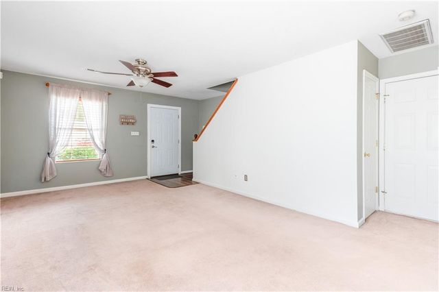 321 Windy Ridge LN, Newport News, VA 23602