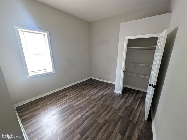 560 EDGEWOOD AVE, Trenton, NJ 08618