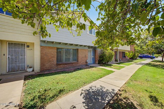 1307 N 44TH Street, Phoenix, AZ 85008