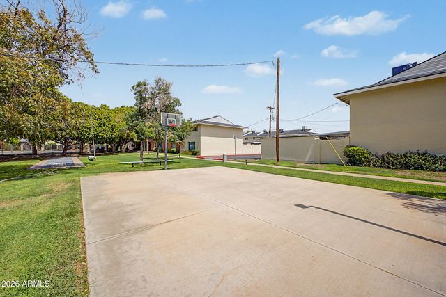 1307 N 44TH Street, Phoenix, AZ 85008