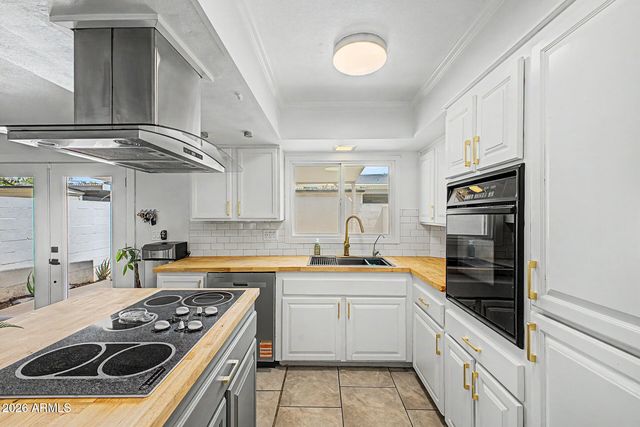 1307 N 44TH Street, Phoenix, AZ 85008