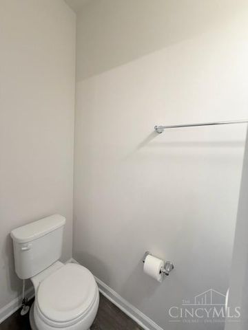 42 Wentworth Lane, Deer Park, OH 45236