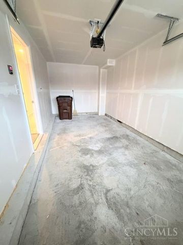 42 Wentworth Lane, Deer Park, OH 45236