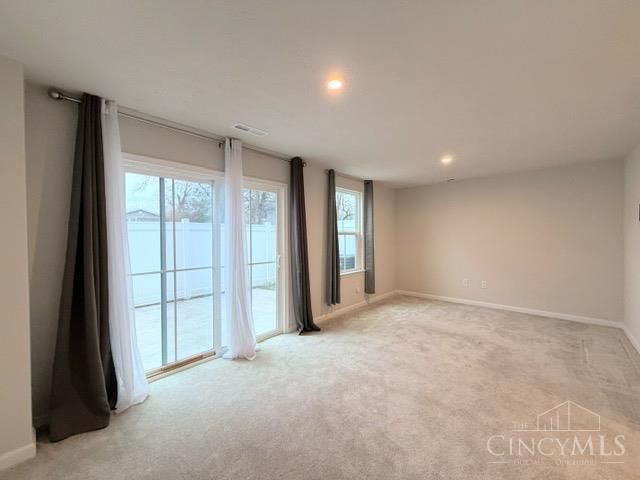 42 Wentworth Lane, Deer Park, OH 45236