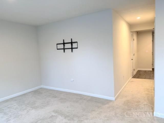 42 Wentworth Lane, Deer Park, OH 45236