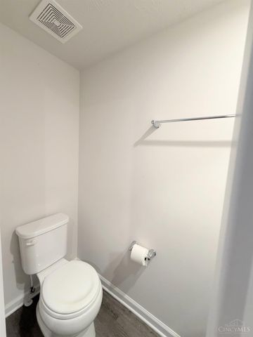 42 Wentworth Lane, Deer Park, OH 45236