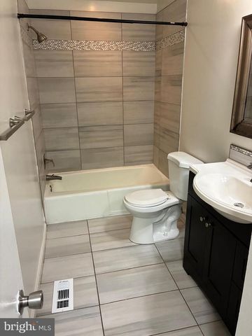 18815 WALKERS CHOICE RD, Gaithersburg, MD 20886