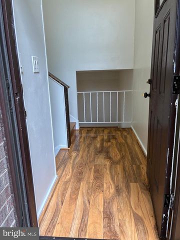 18815 WALKERS CHOICE RD, Gaithersburg, MD 20886