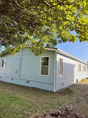 131 1090 Murray Road 131, Mckinleyville, CA 95519