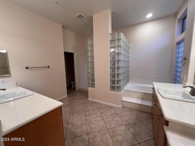 11467 E Sweetwater Avenue, Scottsdale, AZ 85259