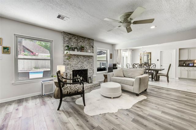 11715 Cypresswood Drive, Houston, TX 77070