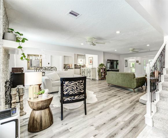 11715 Cypresswood Drive, Houston, TX 77070