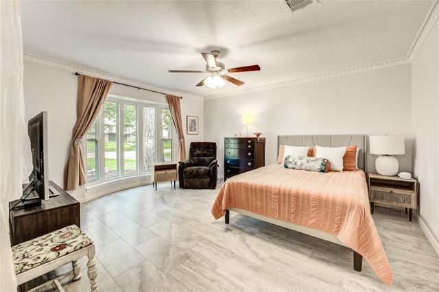 11715 Cypresswood Drive, Houston, TX 77070
