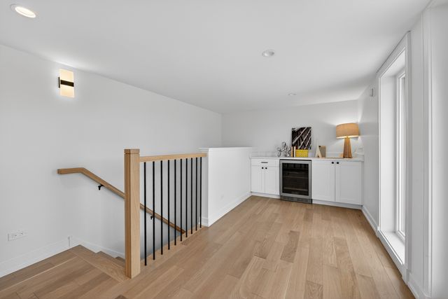 1347 W Grand Avenue 4N, Chicago, IL 60642