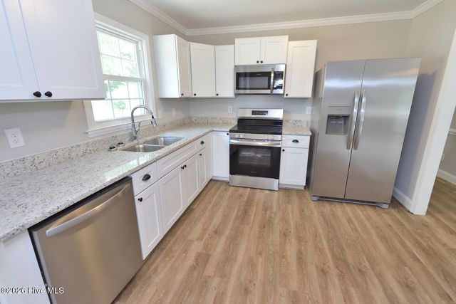 2216 Meadowbrook Road, Rocky Mount, NC 27801