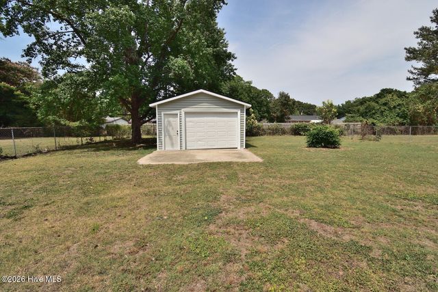 2216 Meadowbrook Road, Rocky Mount, NC 27801