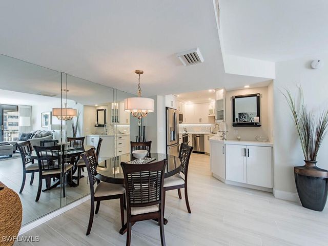 4005 Gulf Shore BLVD N 1104, Naples, FL 34103