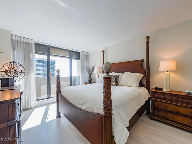 4005 Gulf Shore BLVD N 1104, Naples, FL 34103