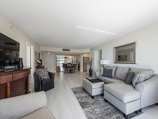 4005 Gulf Shore BLVD N 1104, Naples, FL 34103