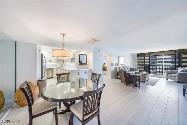 4005 Gulf Shore BLVD N 1104, Naples, FL 34103