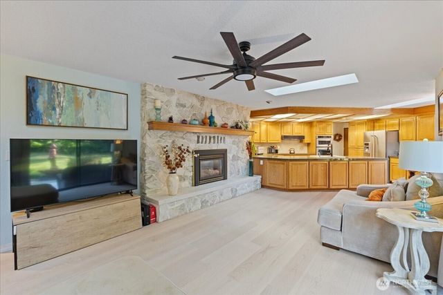 701 175th Street SW, Bothell, WA 98012