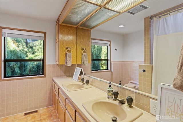 701 175th Street SW, Bothell, WA 98012