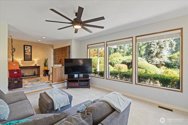 701 175th Street SW, Bothell, WA 98012