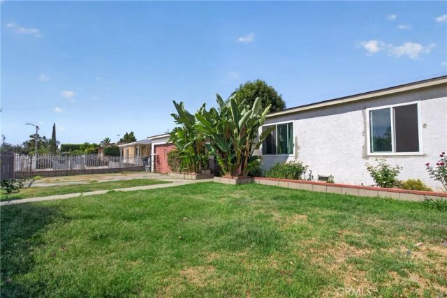 8357 Tyrone, Panorama City, CA 91402