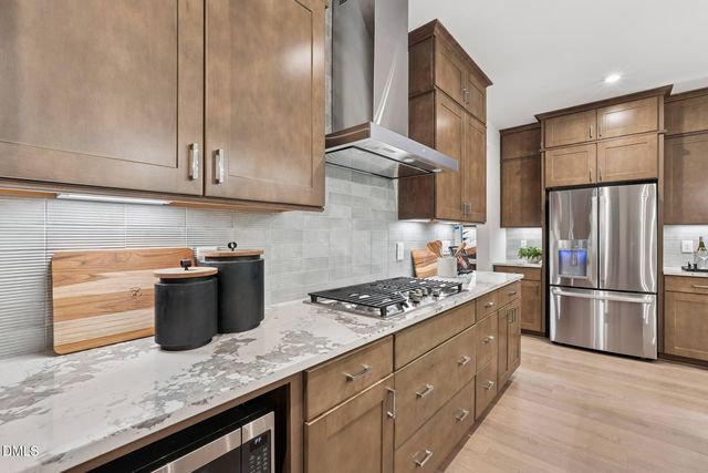 174 Sunny Glen Court, Fuquay Varina, NC 27526
