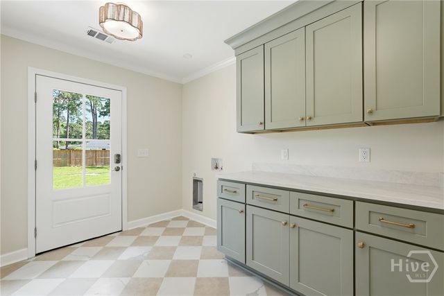 130 Hopecrest Avenue, Savannah, GA 31406