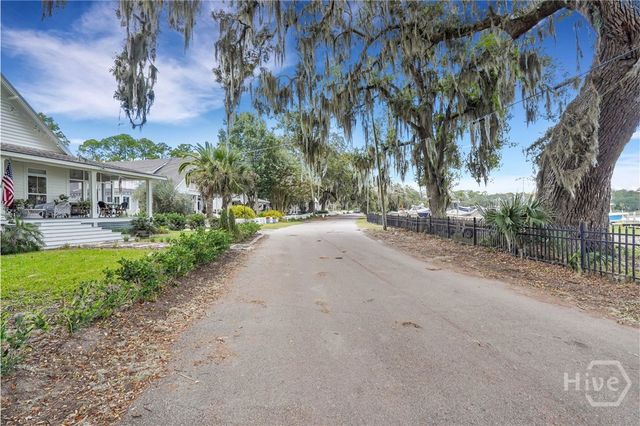 130 Hopecrest Avenue, Savannah, GA 31406