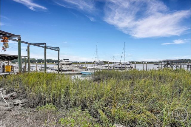 130 Hopecrest Avenue, Savannah, GA 31406