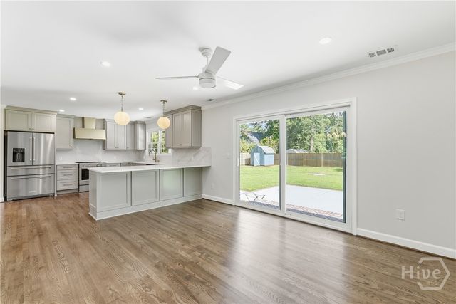 130 Hopecrest Avenue, Savannah, GA 31406
