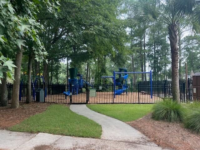 1602 Hopeman Lane, Mount Pleasant, SC 29466