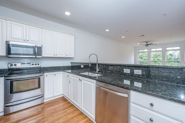 1602 Hopeman Lane, Mount Pleasant, SC 29466