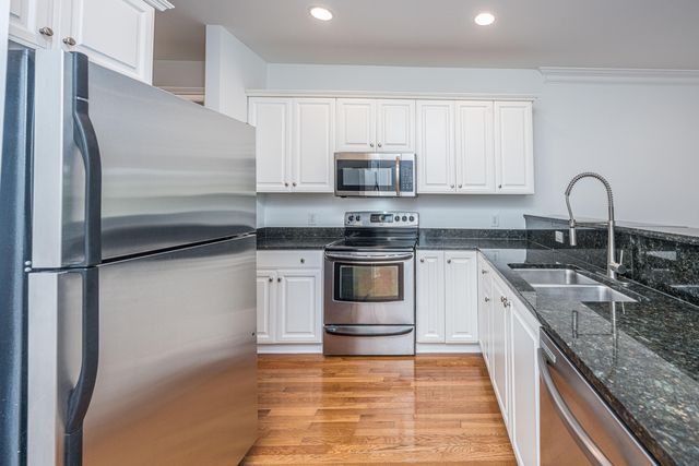 1602 Hopeman Lane, Mount Pleasant, SC 29466