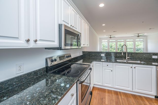 1602 Hopeman Lane, Mount Pleasant, SC 29466