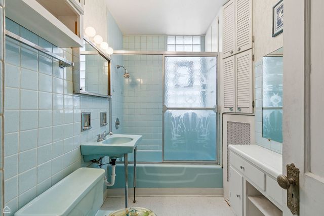 5040 W Patterson Avenue, Chicago, IL 60641