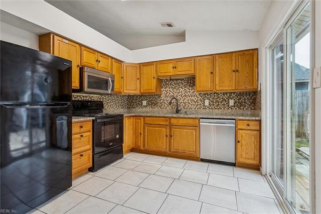 1116 Tall Oak DR, Virginia Beach, VA 23462