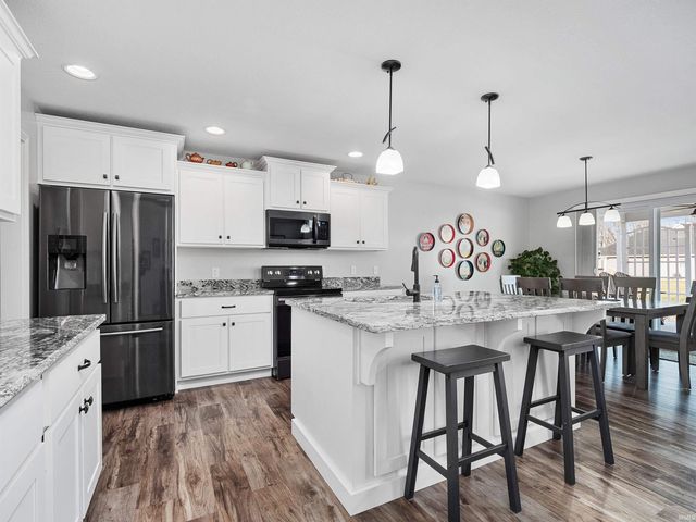 113 Edenbridge Boulevard, Fort Wayne, IN 46845