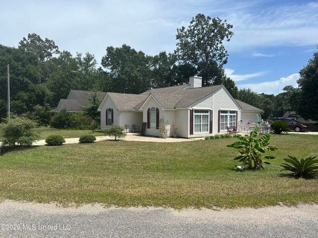980 Hamakua Street, Diamondhead, MS 39525