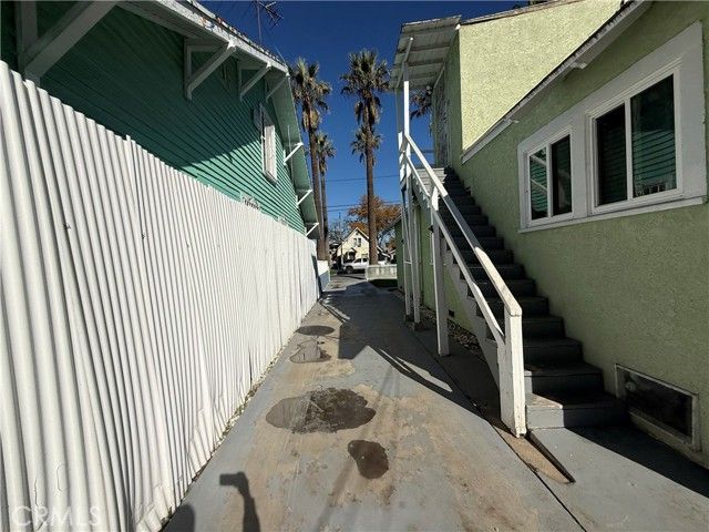 1608 E Martin Luther King Jr, Los Angeles, CA 90011