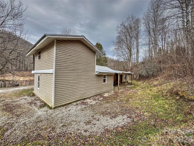 1101 Otter Creek Road, Topton, NC 28781
