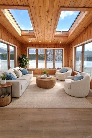 258 Jefferson Avenue, Island Park, NY 11558