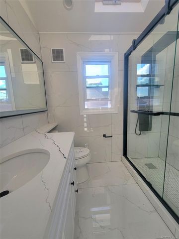 258 Jefferson Avenue, Island Park, NY 11558