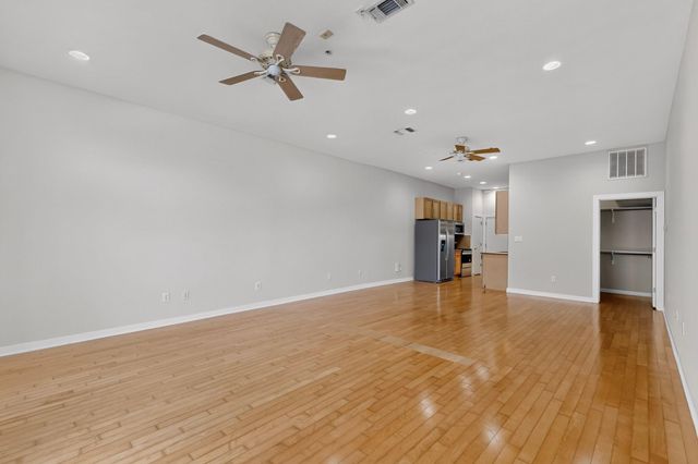 2931 E 12th ST 206, Austin, TX 78702