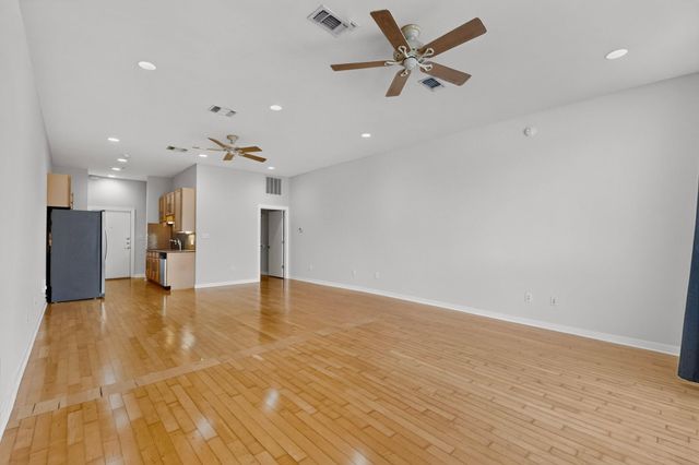 2931 E 12th ST 206, Austin, TX 78702